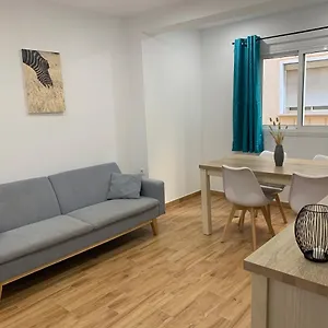 & Renovated 3-bedroom Flat Apartamento